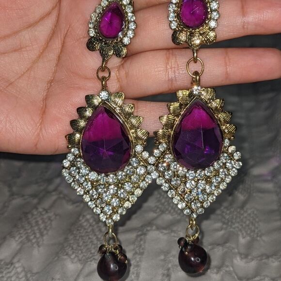 Beautiful traditional earrings   - Picture 2 of 3